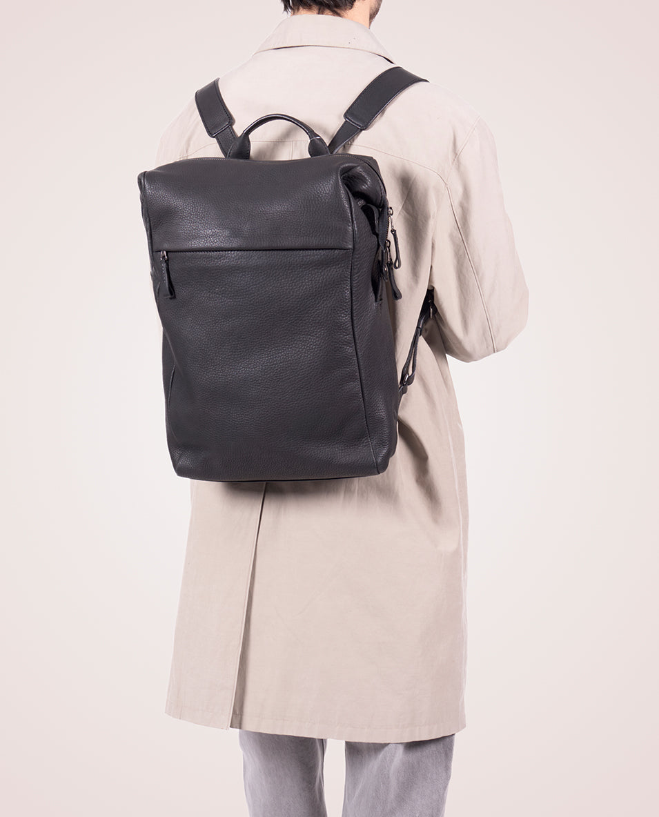 Scraper backpack large