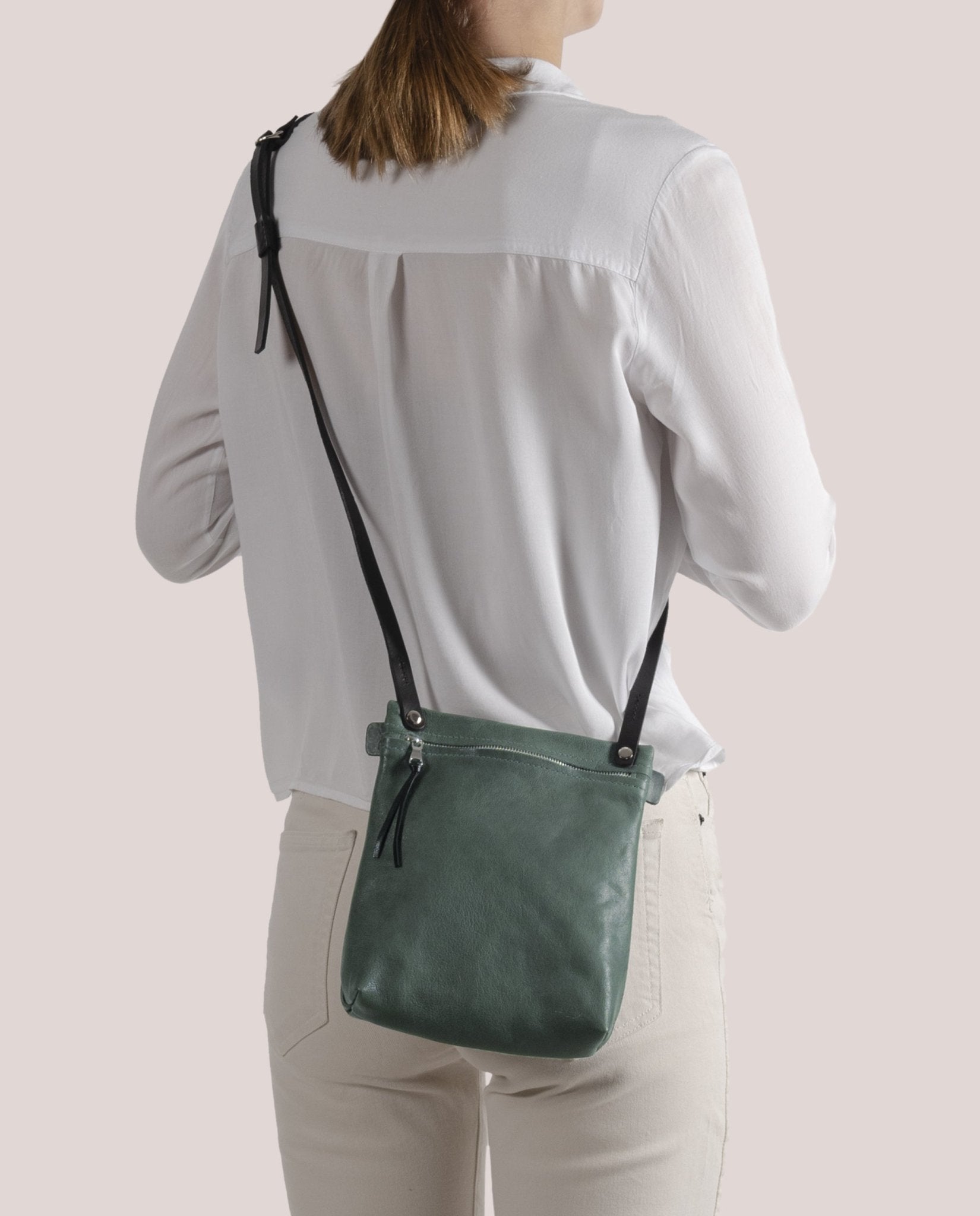 Nabuku Shoulderbag small upend