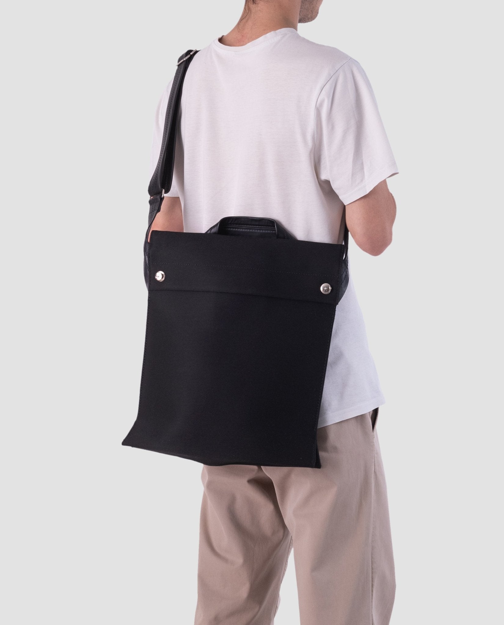 Cubicbag messengerbag up-end