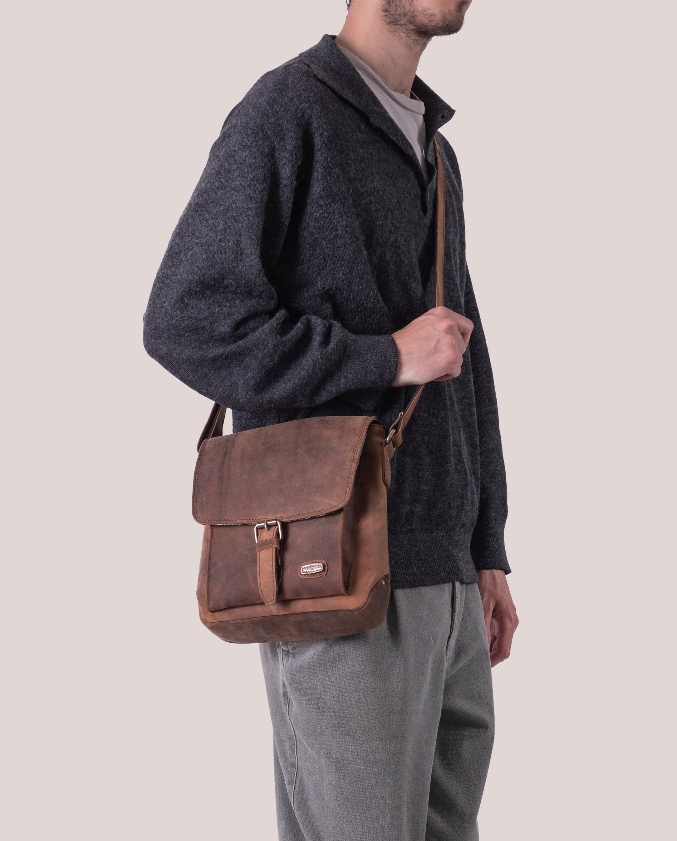Antic Crossbag
