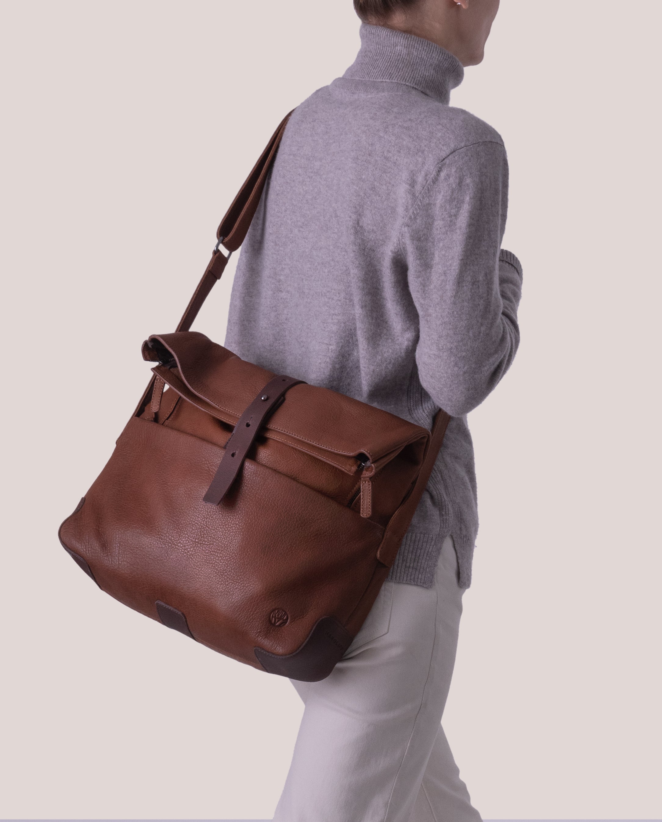 Mount Ivy Messengerbag