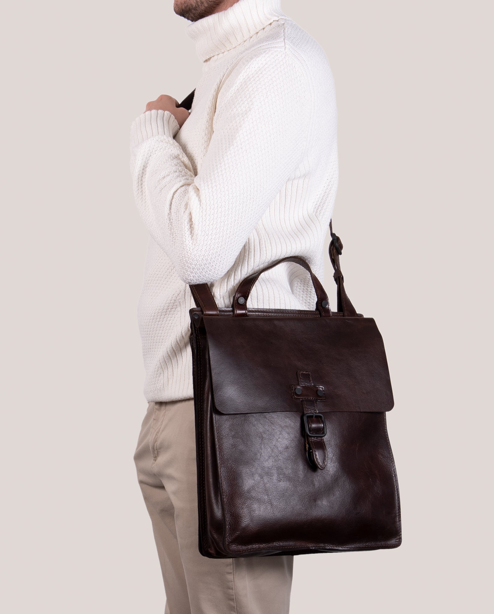 Aberdeen Messengerbag upend